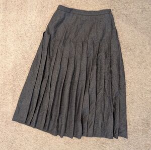 Mint Condition Vintage 80s Burberry Gray Wool Pleated Skirt